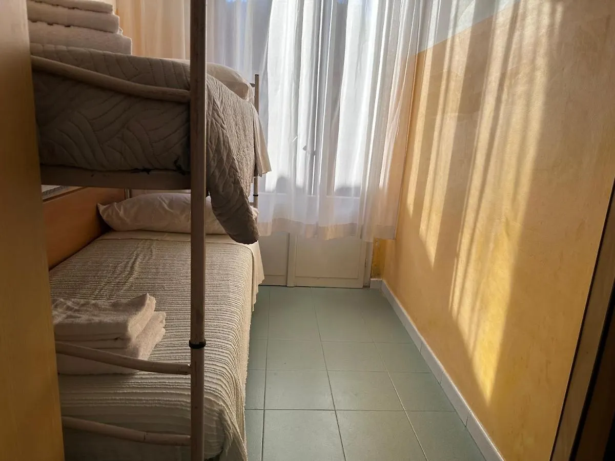 Hotel Montebello Riccione 2*,  Włochy