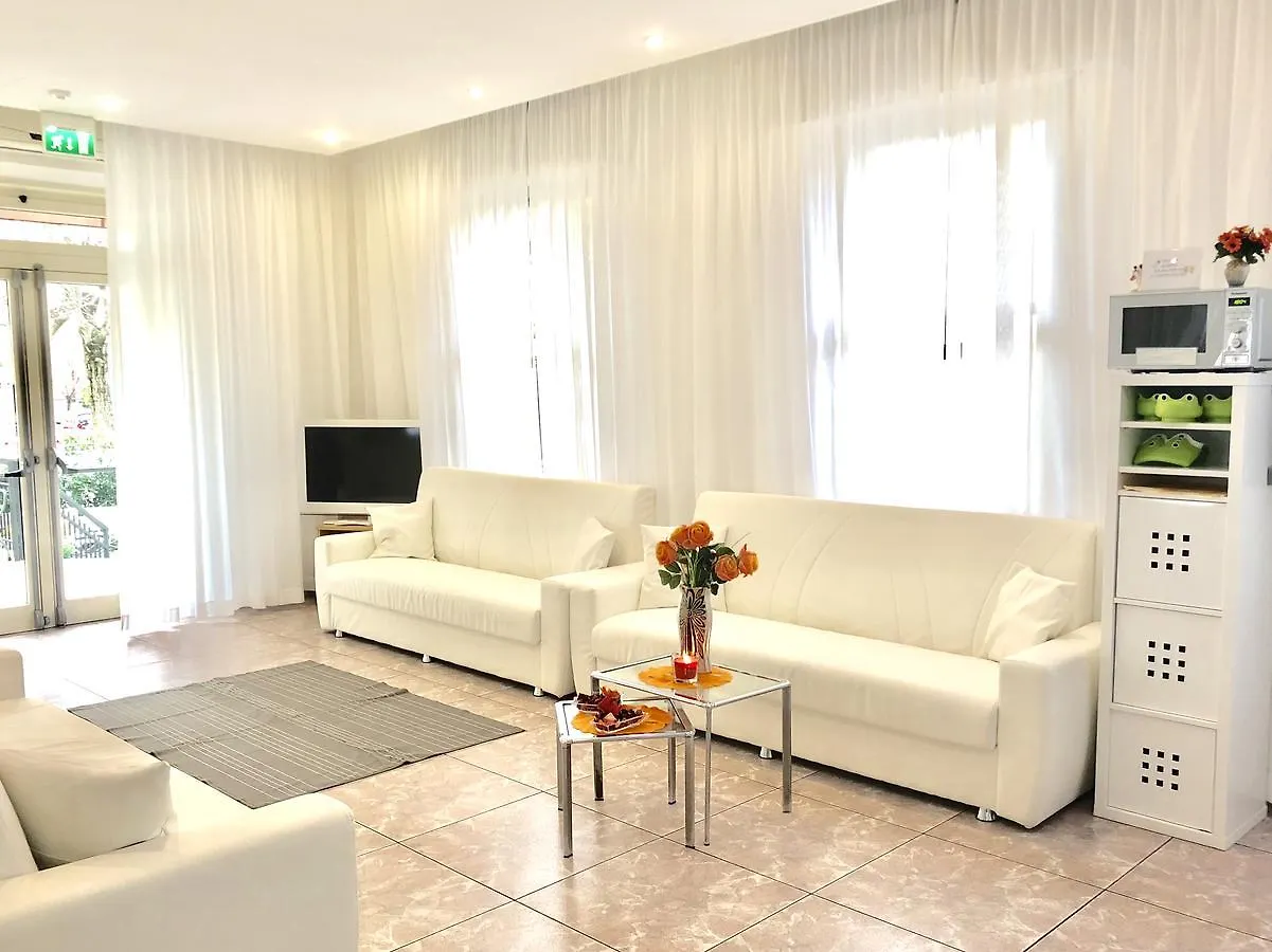 Hotel Montebello 2*, Riccione
